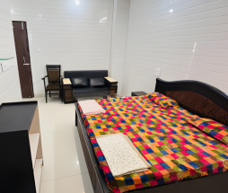 Shri Radhe Radhe Ashram